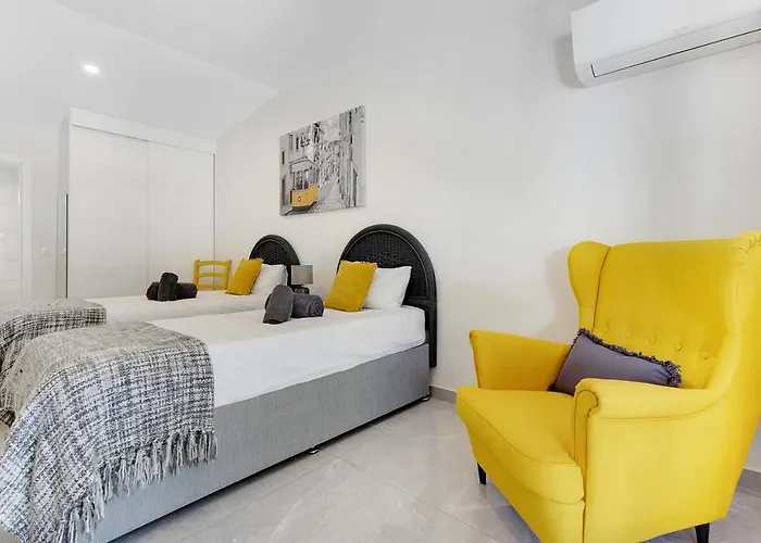 Quinta Aida And * לגואה